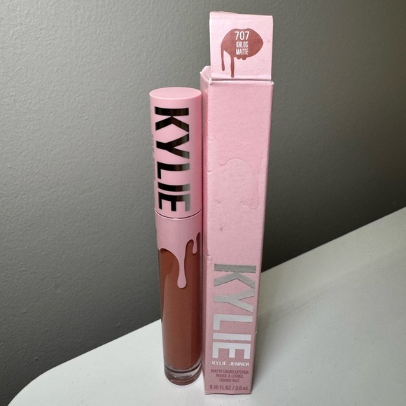 Kylie Liquid Lipstick 707 - Picture 3 of 3